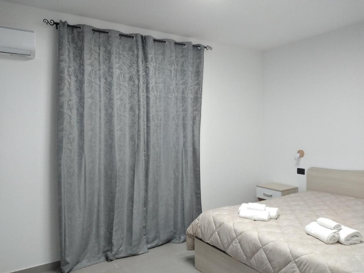 La Dama Bianca Bovo Marina Otel Montallegro Dış mekan fotoğraf